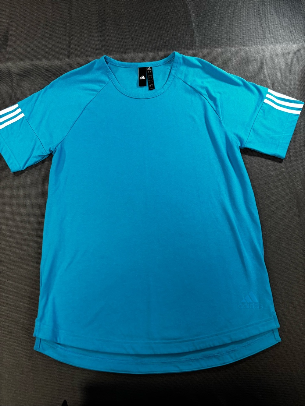 adidas Men’s sky Blue raglan Short Sleeve Athletic Tee size medium